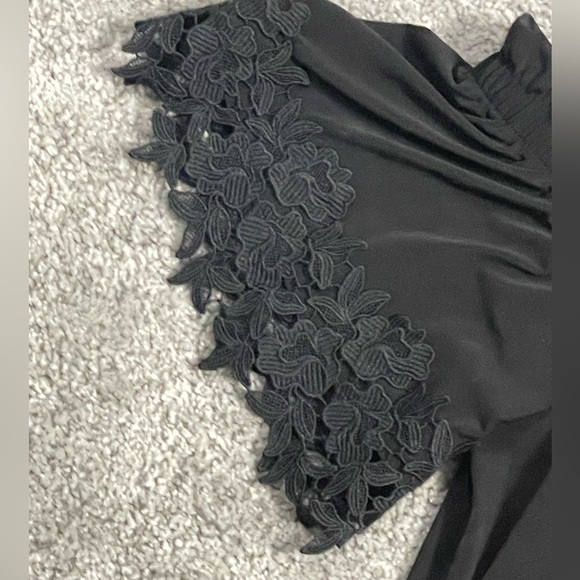 Michael Studio Cold Shoulder Blouse - Picture 2 of 2